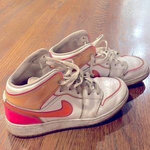 jordan mid 1 edge glow sneakers